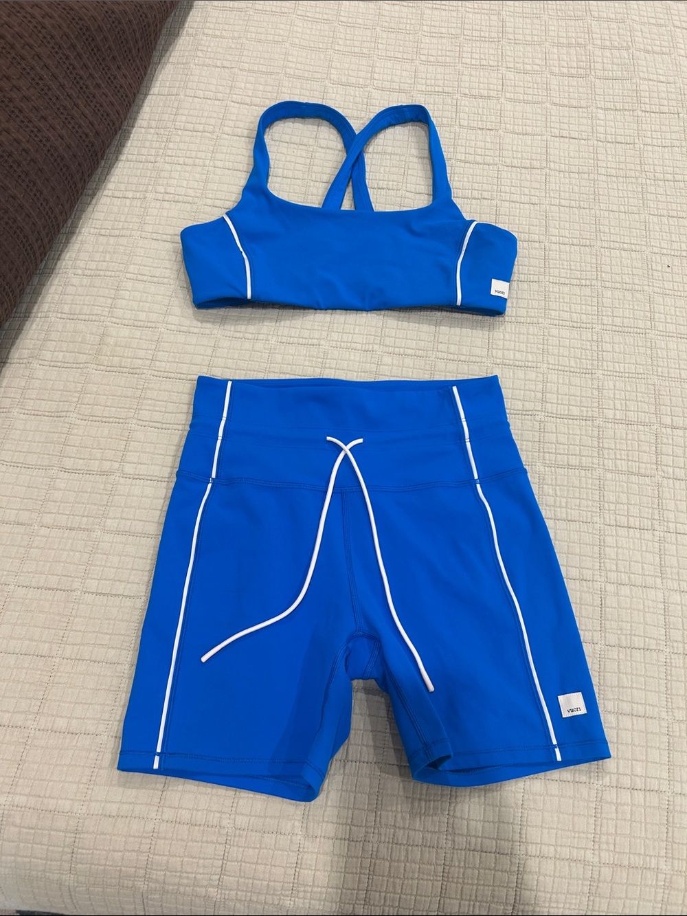 Vuori set- high waisted bike shorts and sports bra (M bra, S shorts)